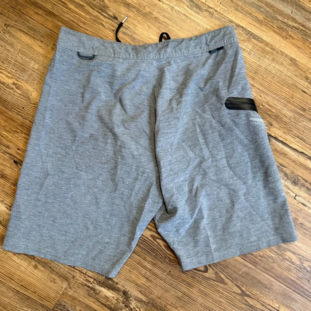 2 Vissla Board Shorts Men 32 Gray Heathered Stretch Surf Trunks Swim Beach